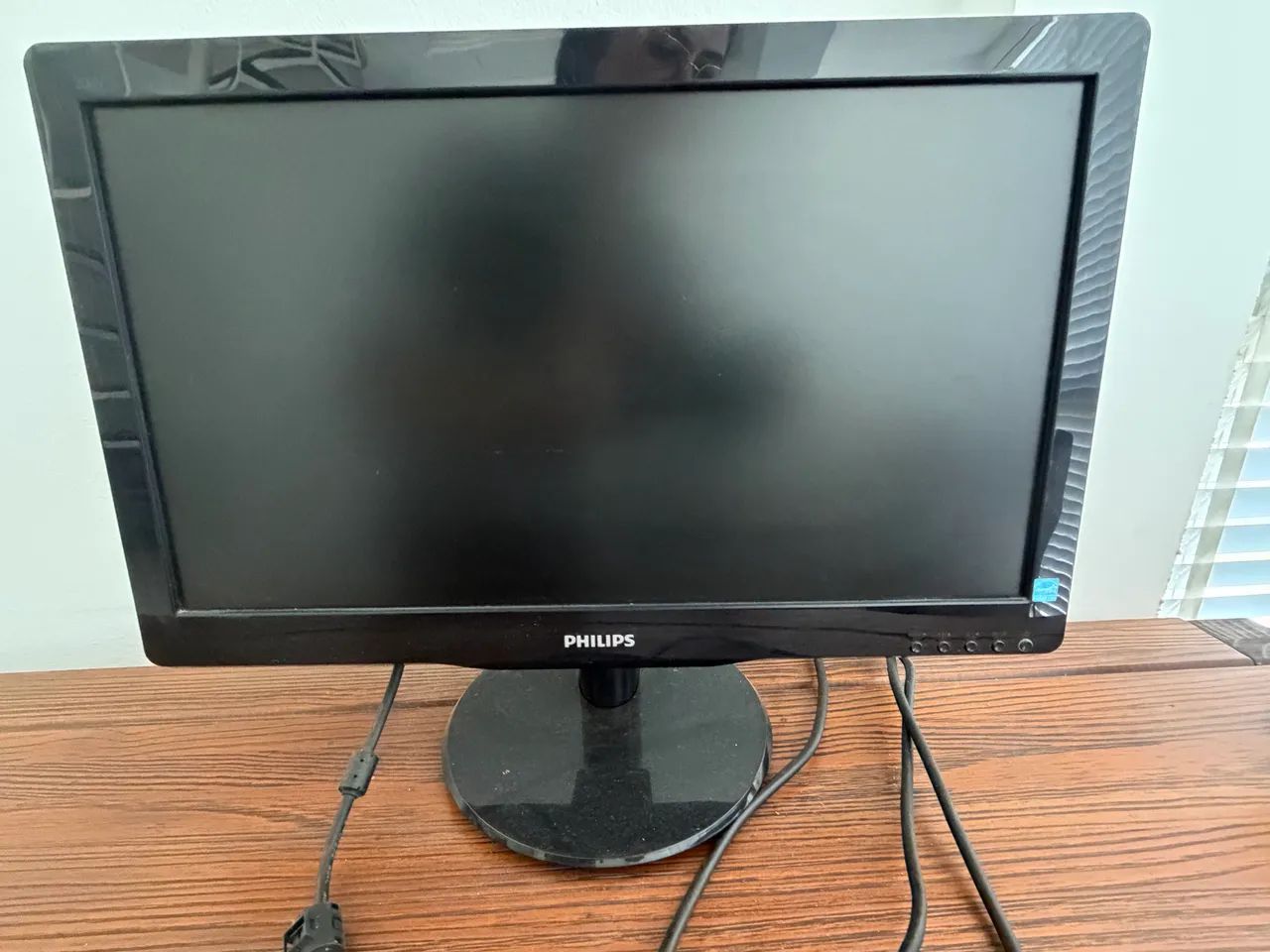 Combo Monitores Samsung SyncMaster 2033 LCD / LED Philips  200V4LSB2/57  - Foto 2