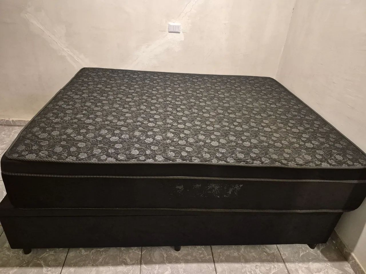 Cama King Size Semi Nova( Base dupla bau) - Foto 3