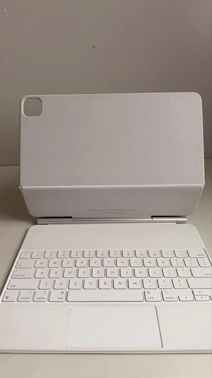 iPad Pro 6a geração + Magic Keyboard + Apple Pencil - Computadores