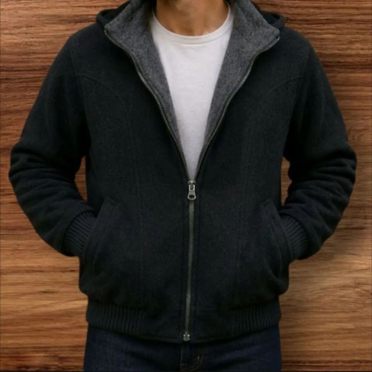 Jaqueta lã  reversível,  cinza e preta , veste GG, modelo bomber, peça impecável,  ideal  - Foto 2