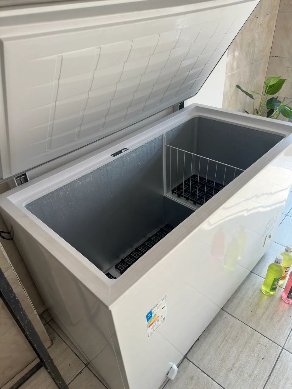 Freezer horizontal 400 litros. com nota fiscal.novo!  - Foto 2