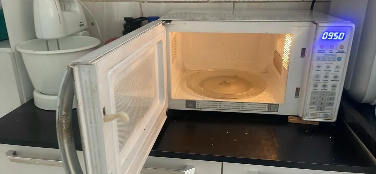 Microondas eletrolux com defeito  - Foto 2