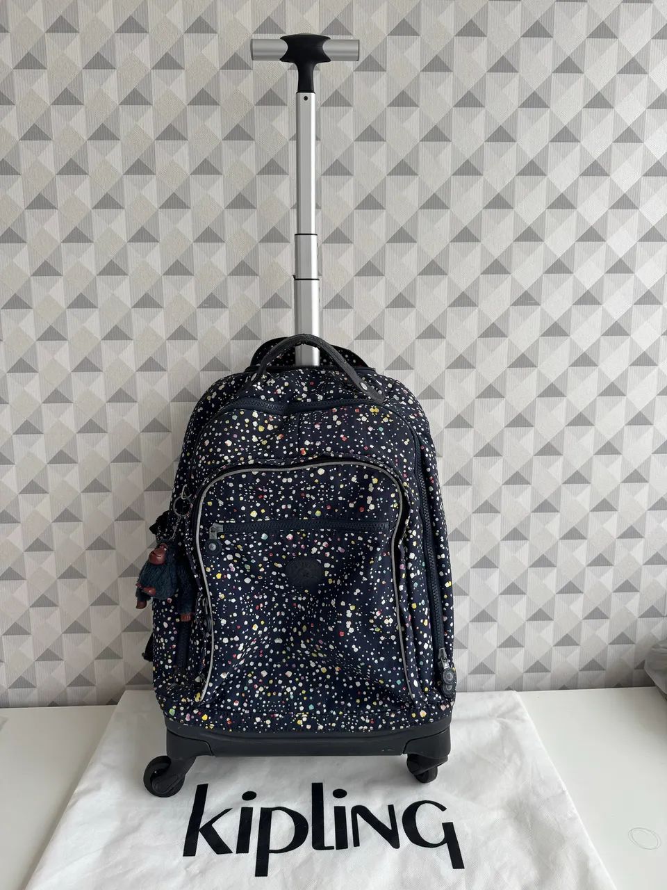 Mochila Kipling com rodinha (pouco usada) super nova - Foto 4