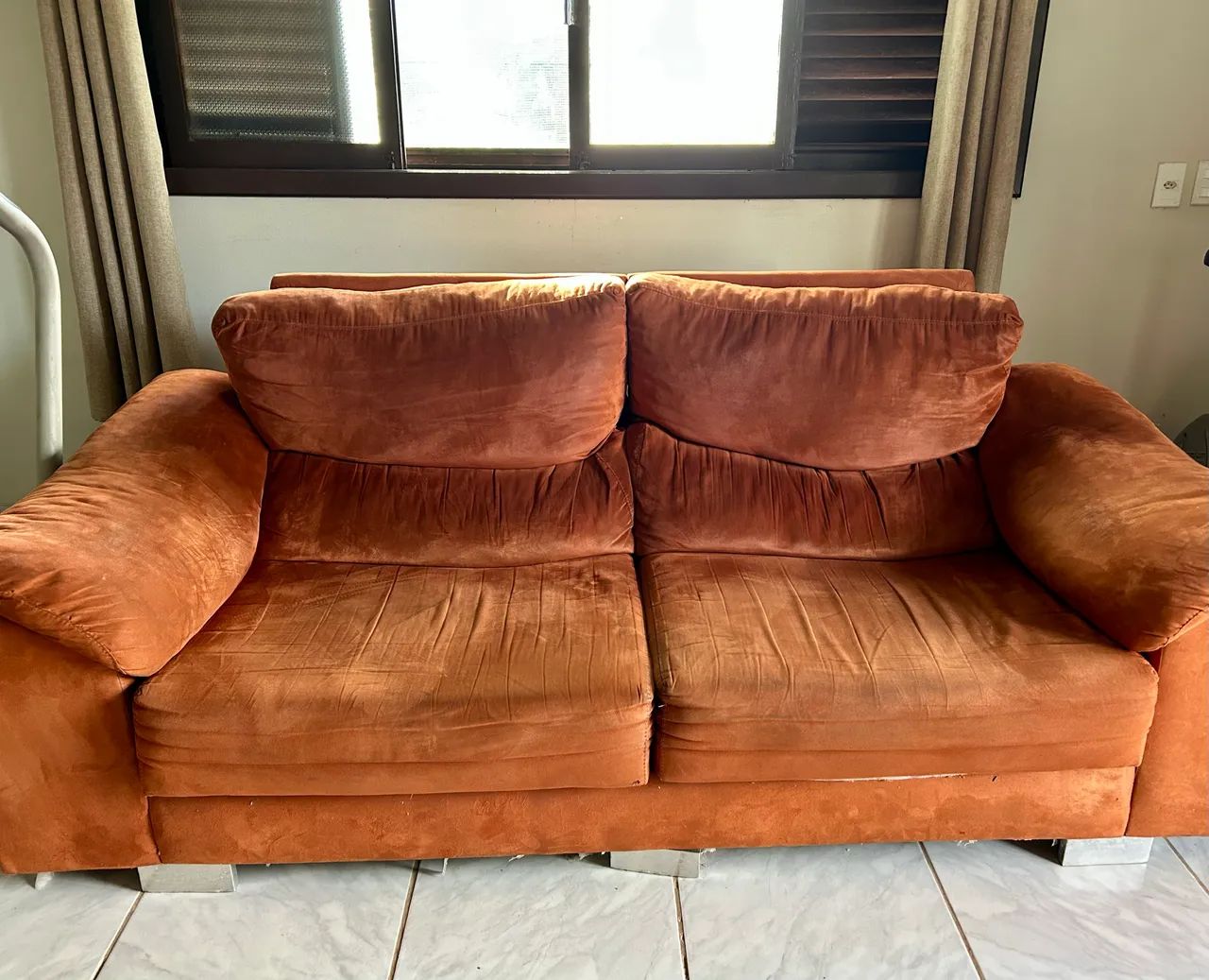 Vendo Sofá de dois lugares - Foto 3
