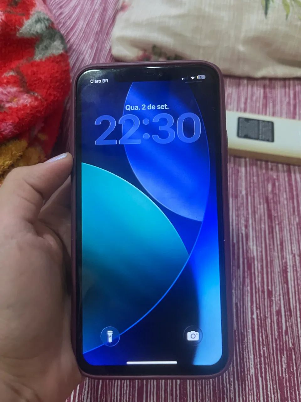 iPhone 11 Pro Max dourado  - Foto 2