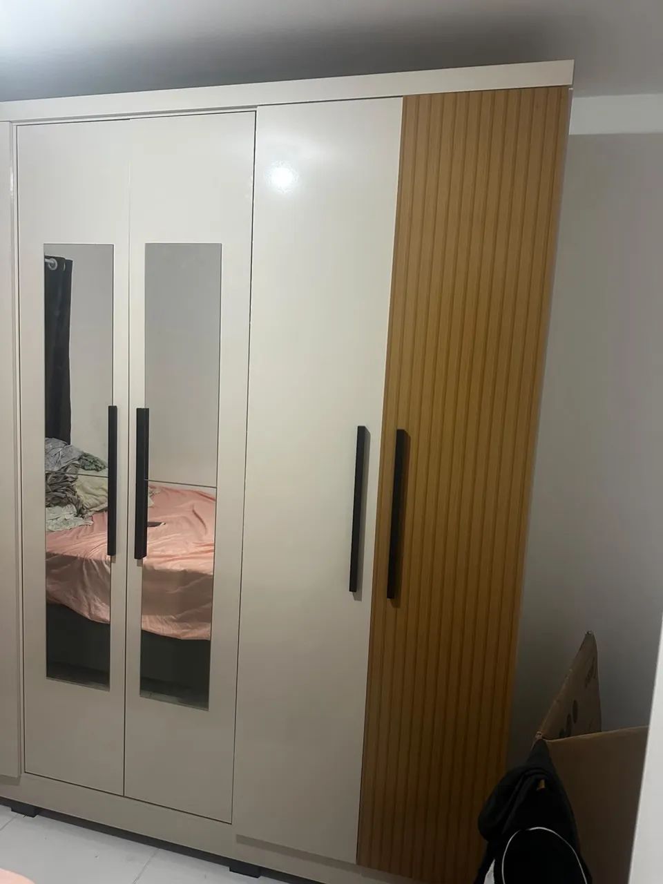 Guarda-roupa 6 portas novo - Foto 2