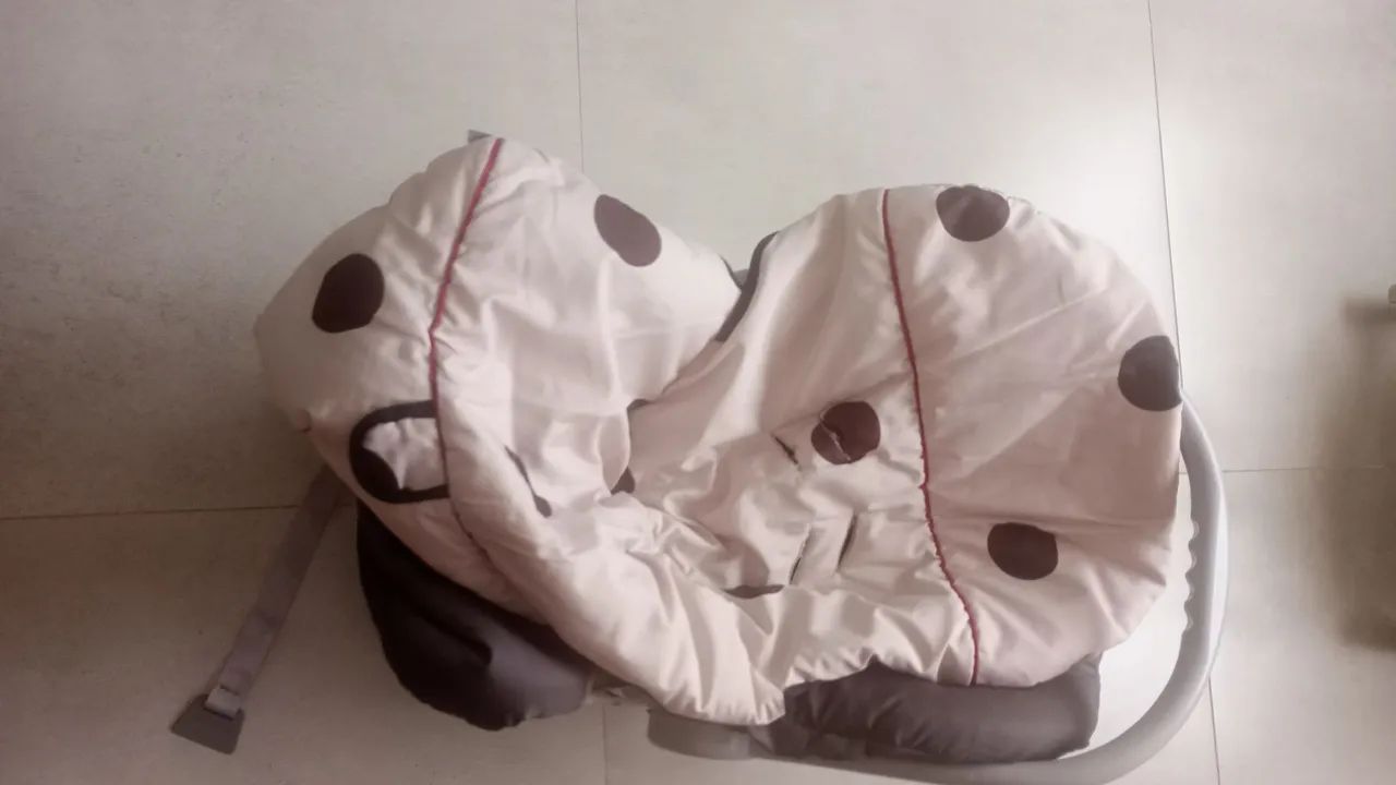 Bebê conforto semi novo com 2 capas - Foto 3