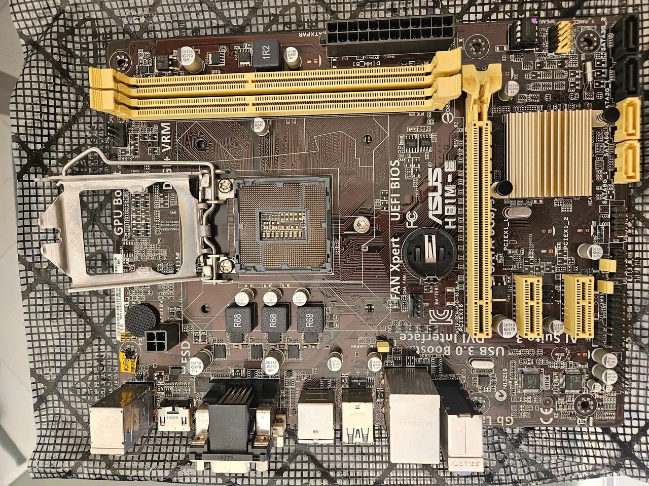 Placa mãe Asus H81M-E Sucata - Foto 3
