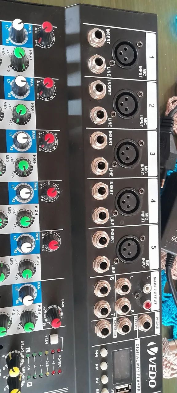 Mesa de som e interface de áudio  - Foto 2