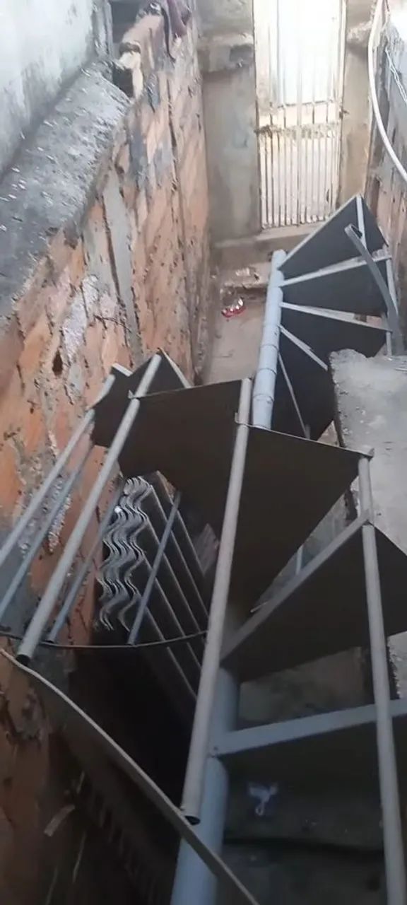 Escada de caracol - Foto 2