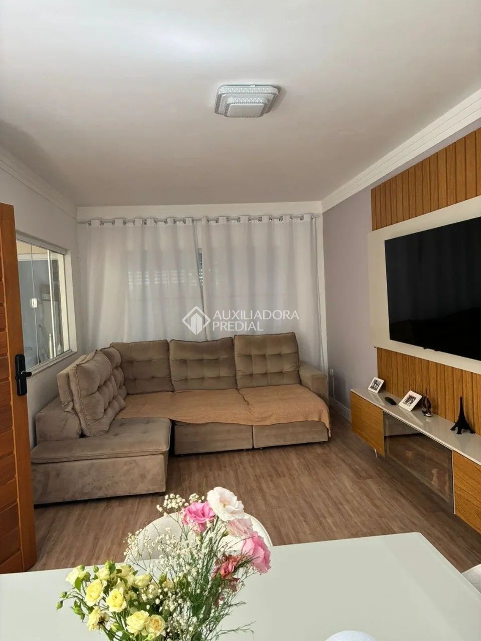 LINDO SOBRADO TOTALMENTE REFORMADO - CONFORTO, SOFISTICAÇÃO E ÁREA GOURMET! - Foto 2