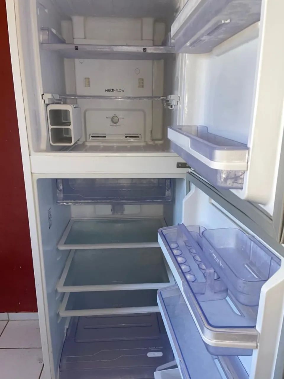 Geladeira a venda electrolux Fucionando Perfeitamente  - Foto 4