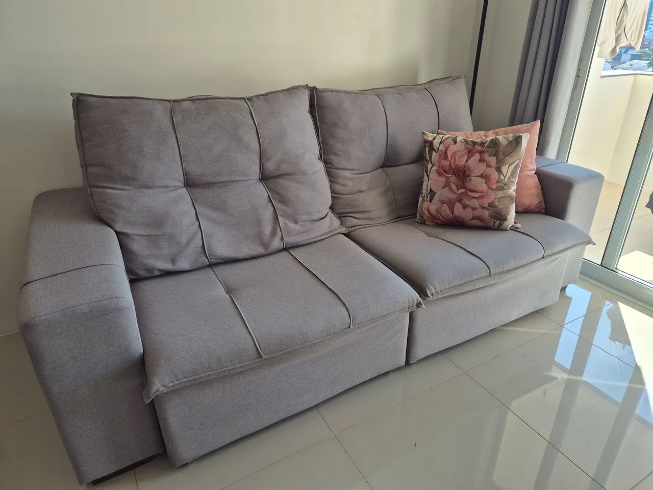 Sofá retrátil 