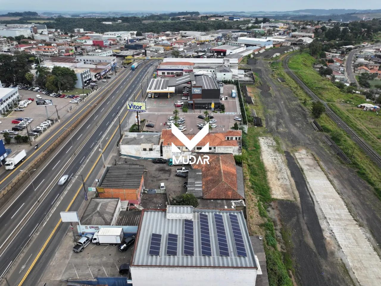 Comercial na Avenida Souza Naves - Foto 2