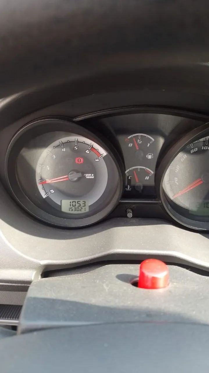 Ford Fiesta Sed. 1.6 8V Flex 4P 2011 - Foto 4