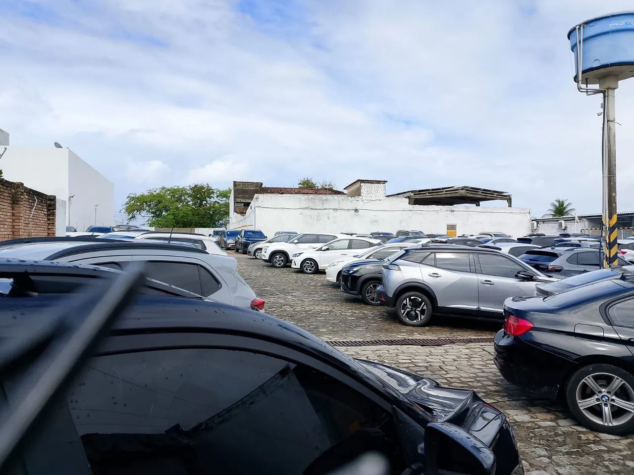 VENDO: ESTACIONAMENTO E UM RESTAURANTE - Foto 2