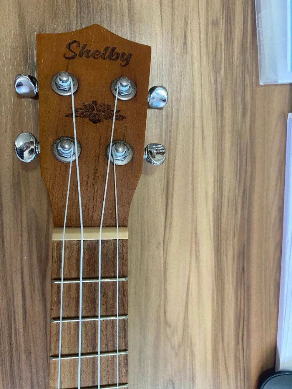 Ukulele - Vendo um Ukulele - Foto 2
