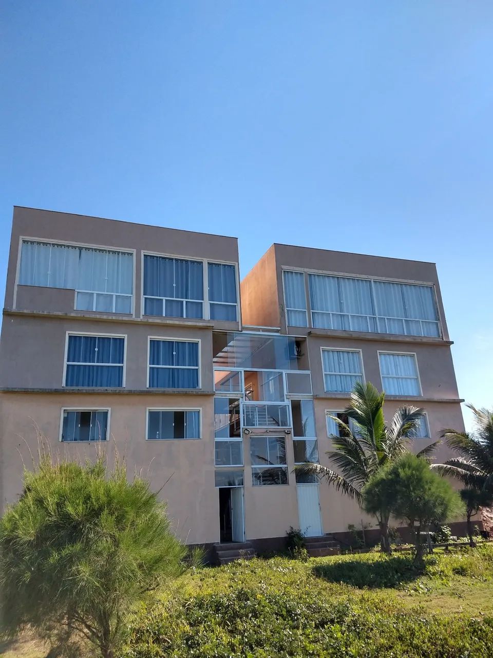 Vendo apartamento a beira mar