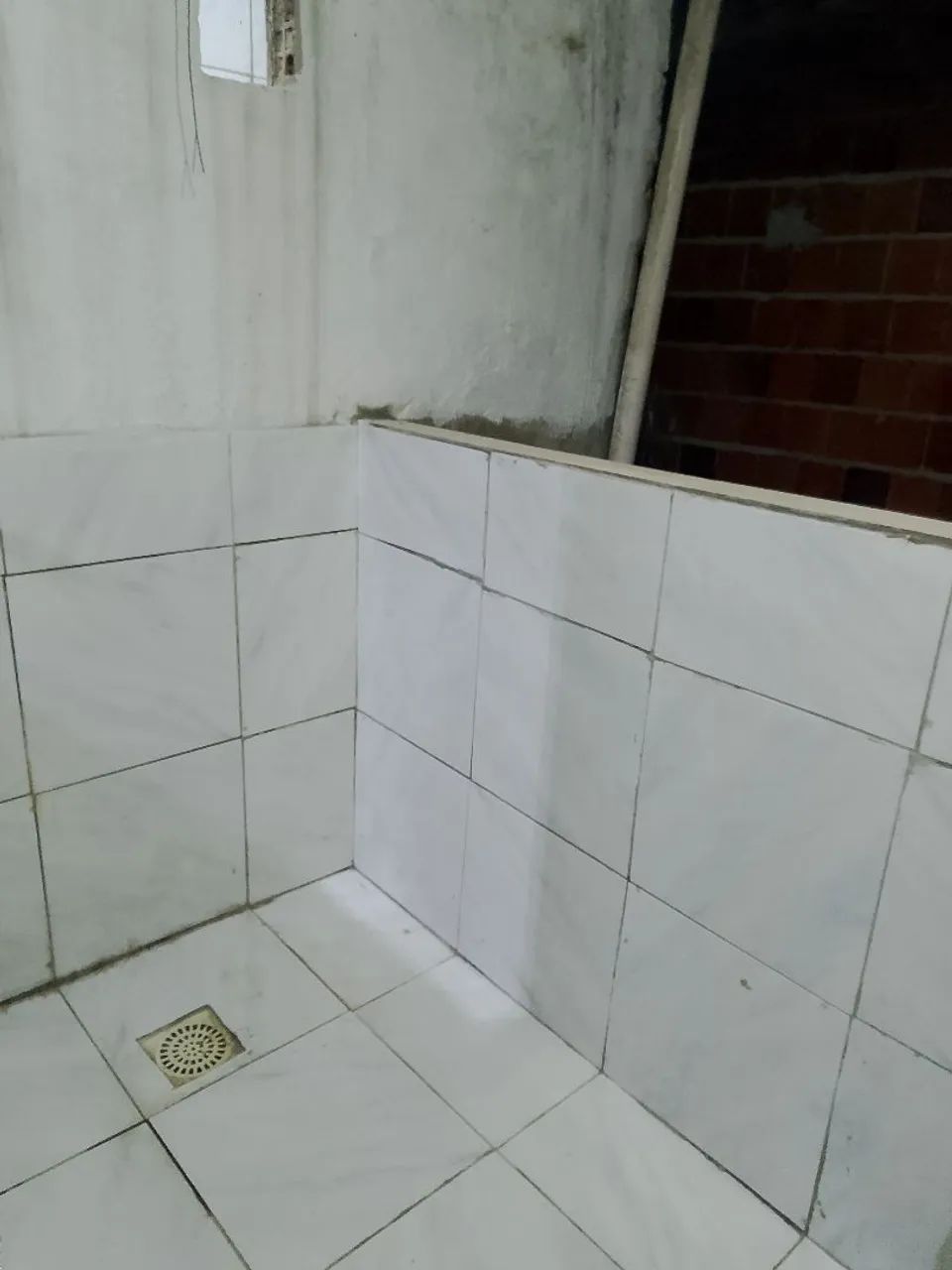 Alugo casa na parte de cima - Foto 4