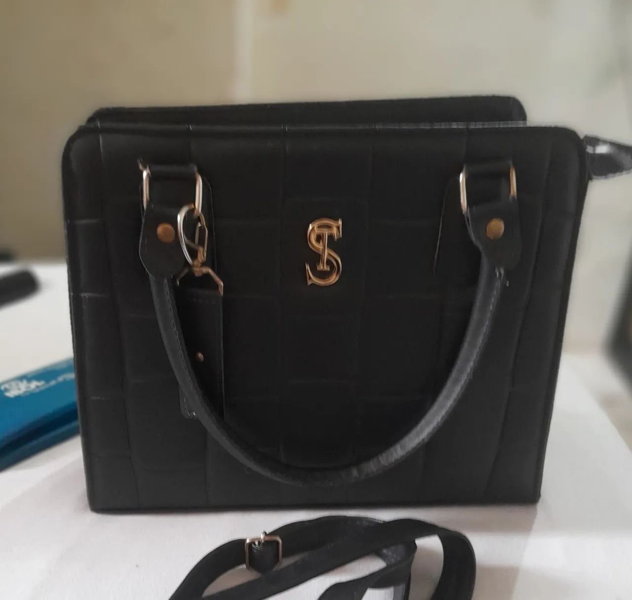Bolsa semi nova 