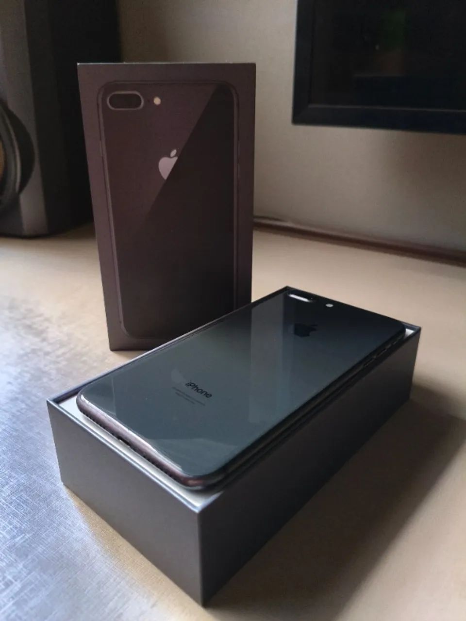 IPHONE 8 PLUS COM CAIXA E NF - Foto 4