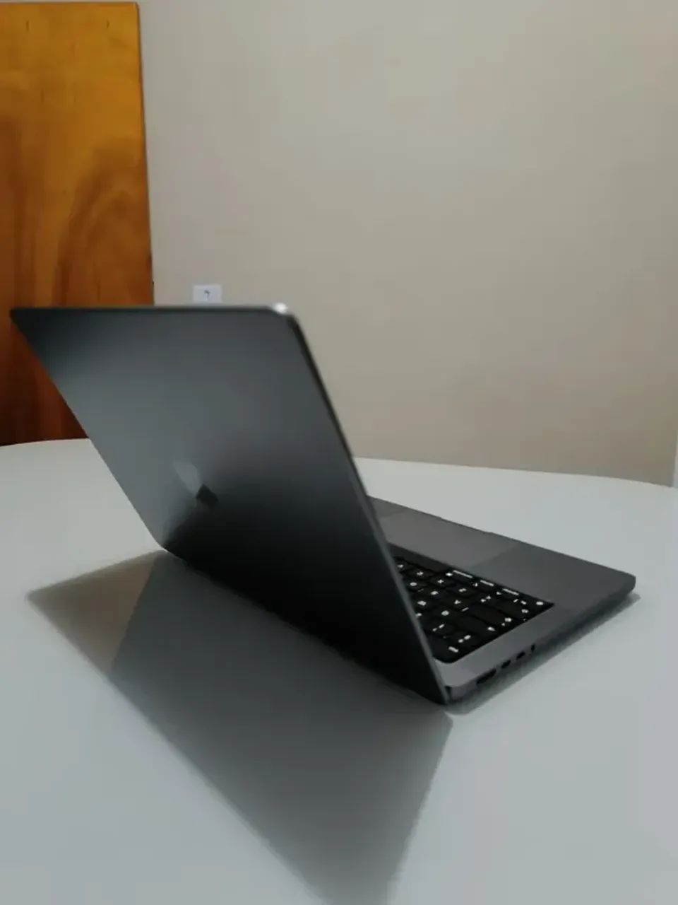 Macbook Pro M2 Pro 2023 14.2 Silver 16gb De Ram - 512gb Ssd (Usado