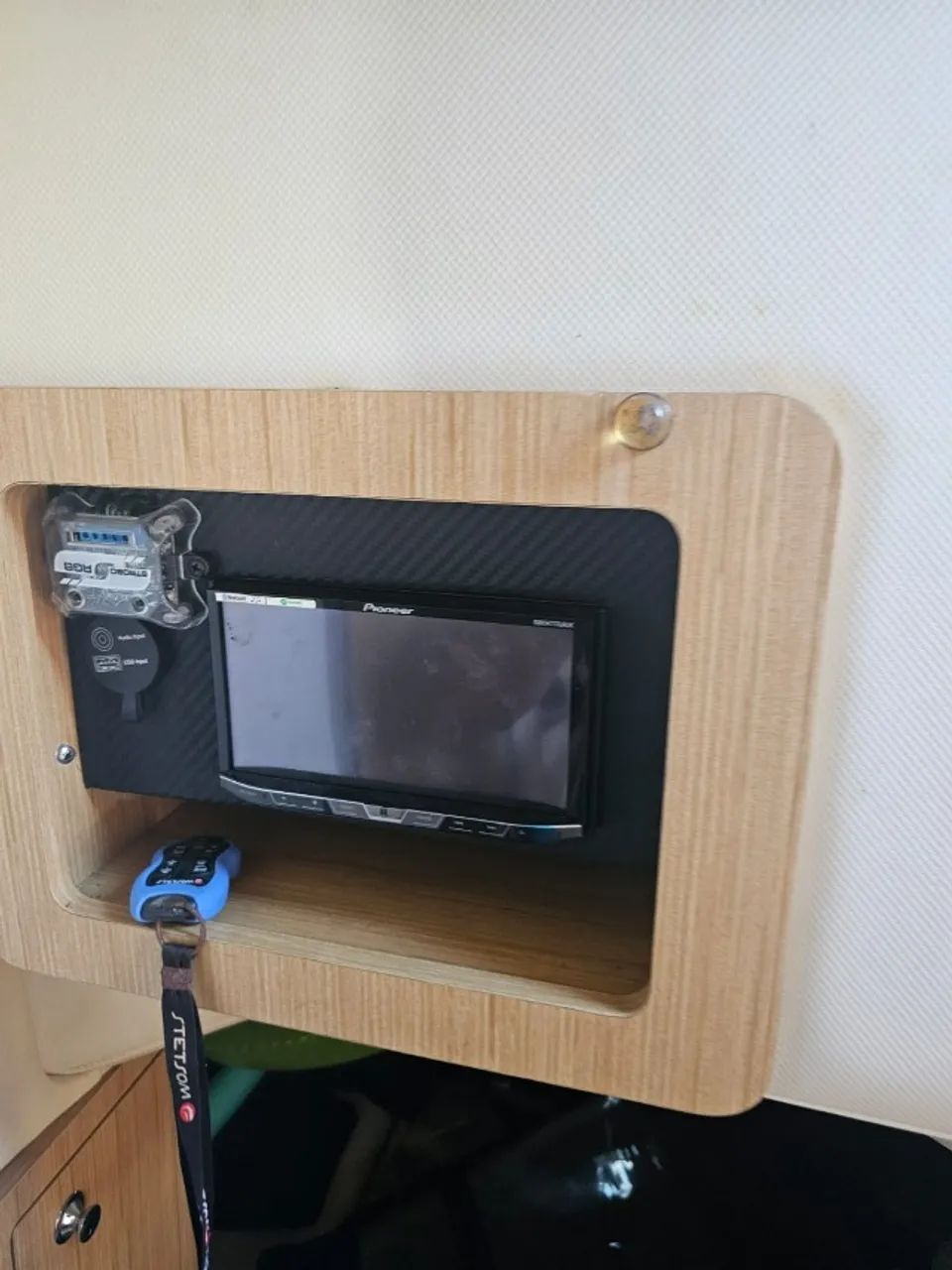 Lancha  Four Wins com 28,5 pés, motor V8 com 328 Hp ano 2011 - Foto 3