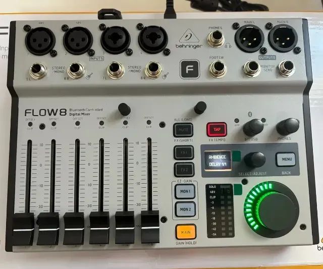 Mesa Flow8 Usb Bluetooth Mixer Digital Behringer
