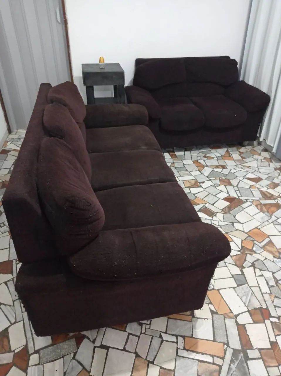 Par de sofá 3 e 2 lugares marrom