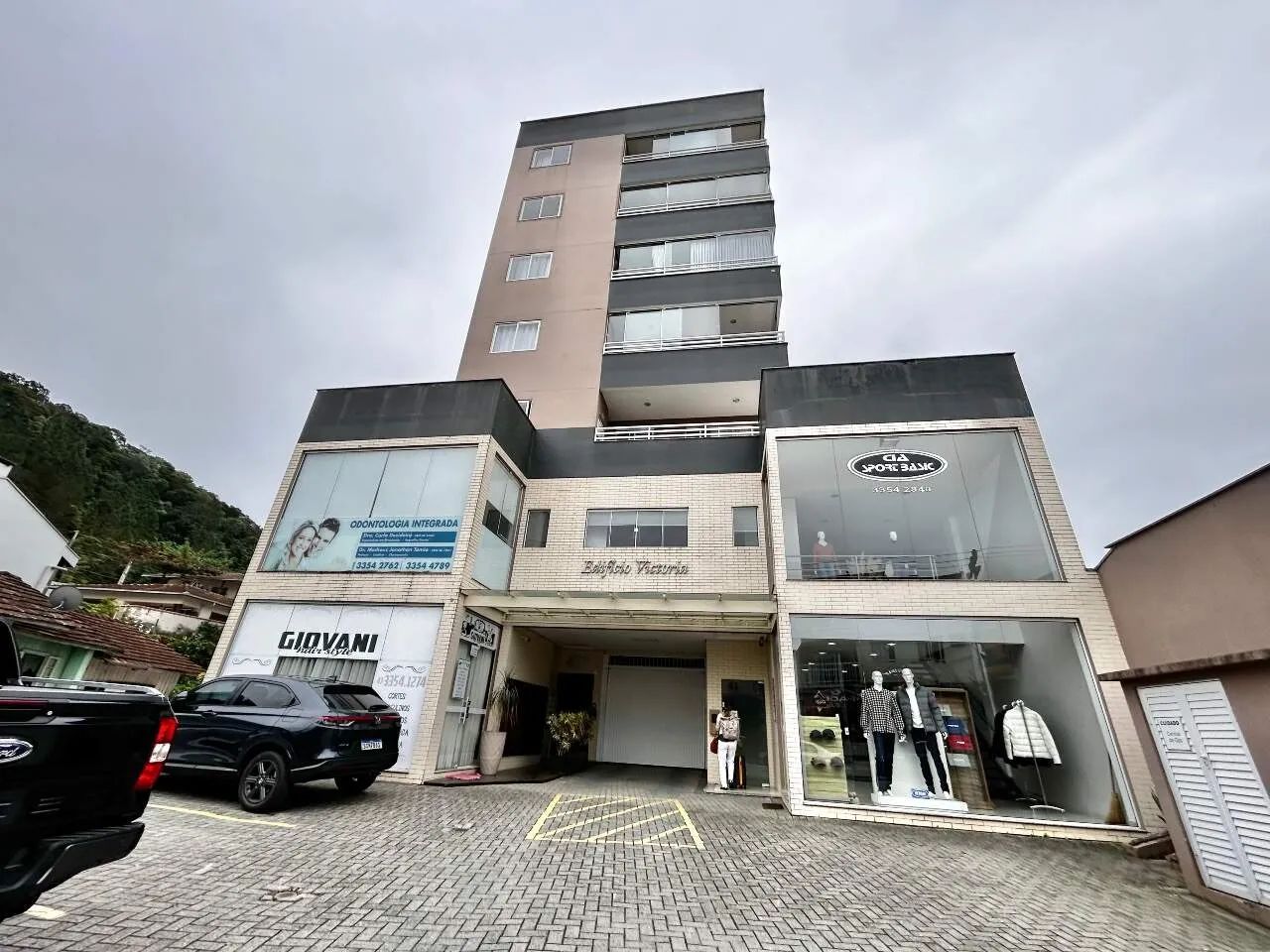 Apartamento com 2 quartos (1 suíte) no centro de Guabiruba