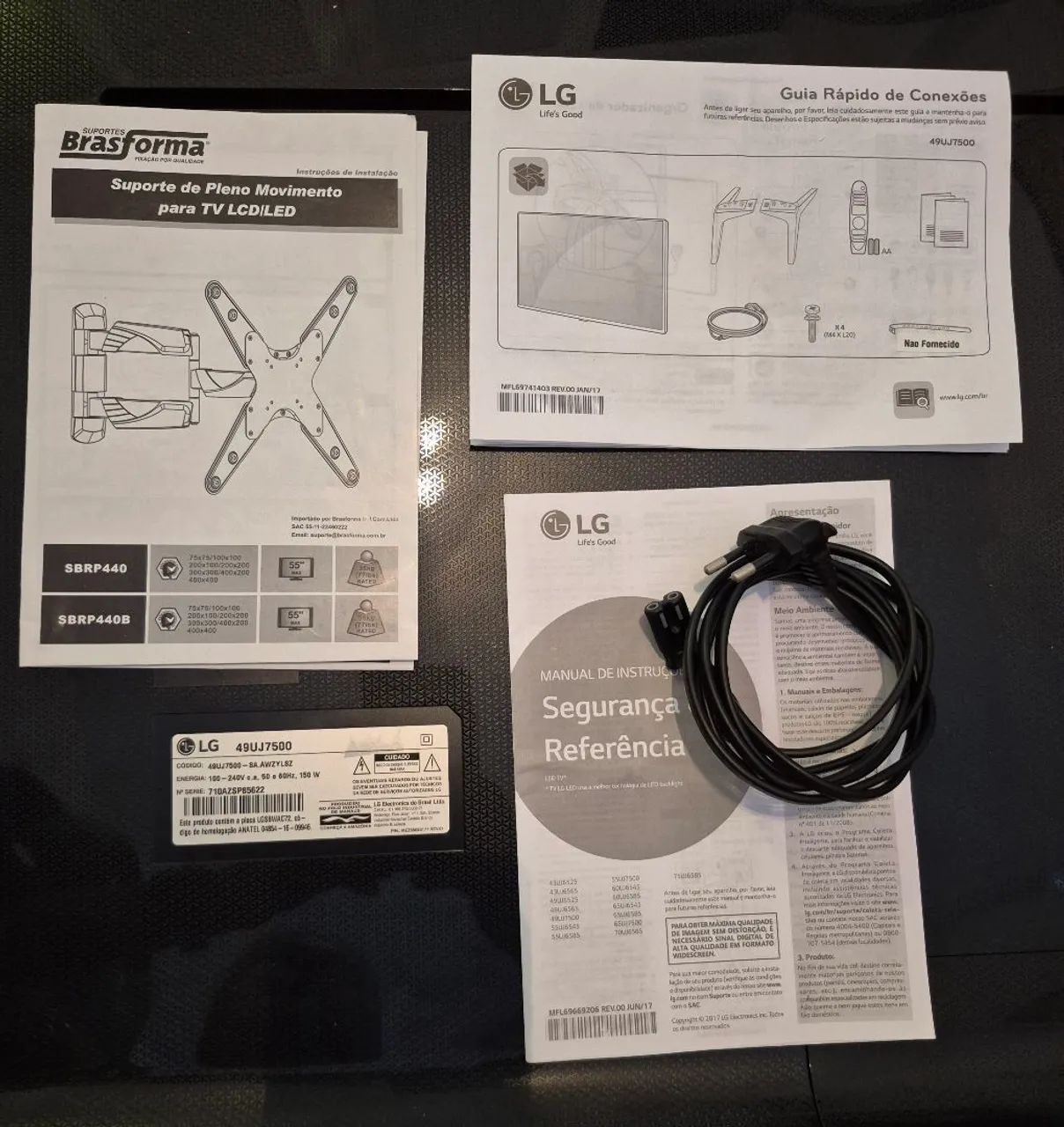 Smart TV LG 49" 4K UHD + controle remoto + suporte de pleno movimento + manuais - Foto 4