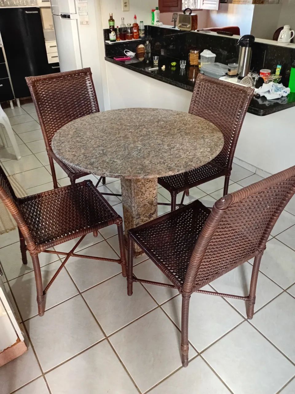 Mesa em mármore 