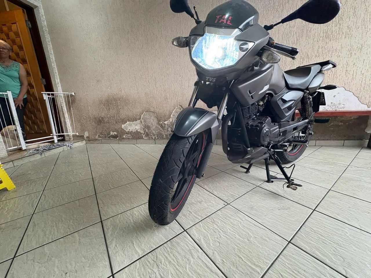 Vendo moto Dafra Apache 150cc - Foto 5