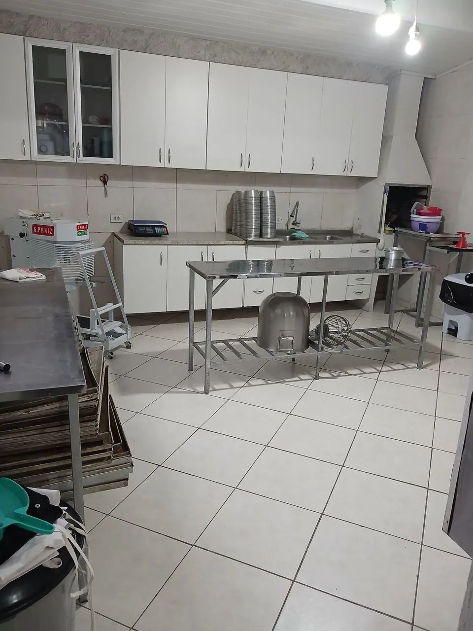Fábrica de bolos para mercados.