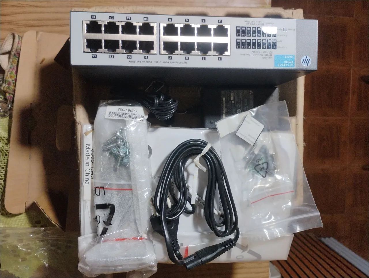 Switch HP 16 PORTAS ,HP 1410-16