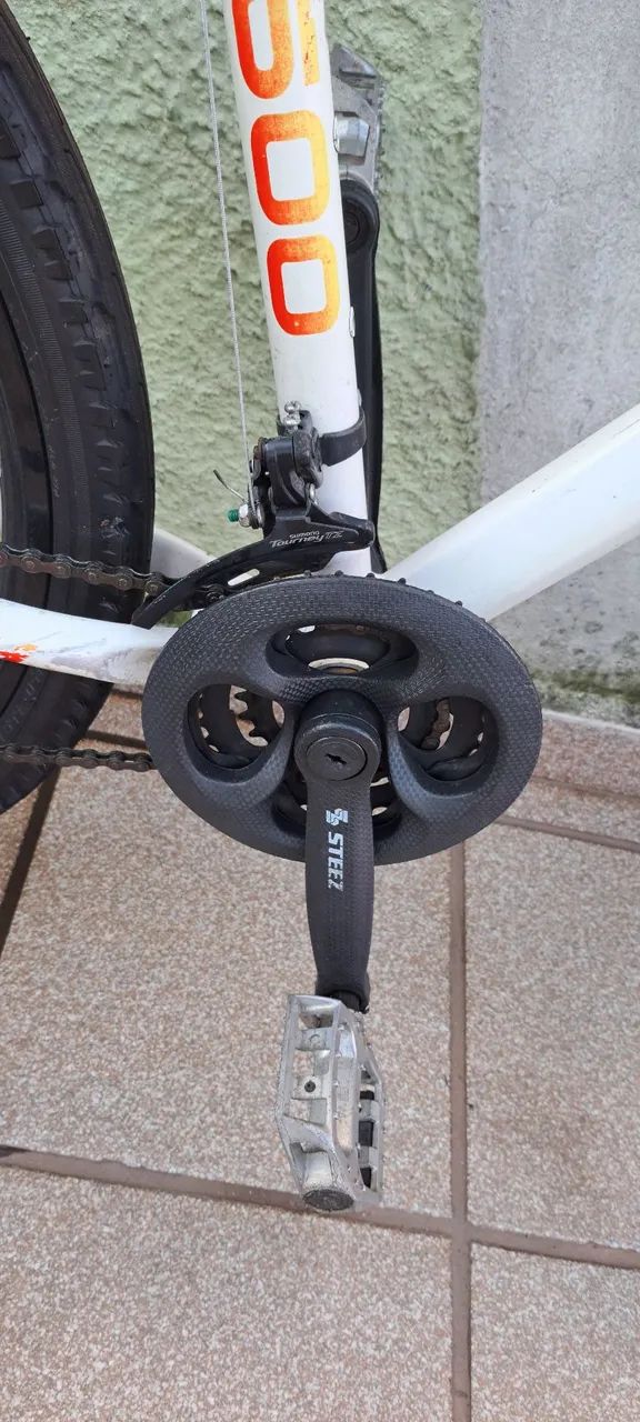 Bicicleta aro 26 Quadro de alumínio  - Foto 2
