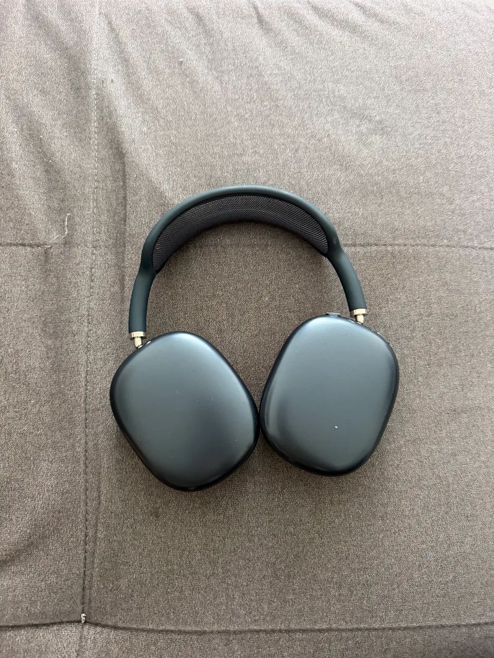AIRPODS MAX
