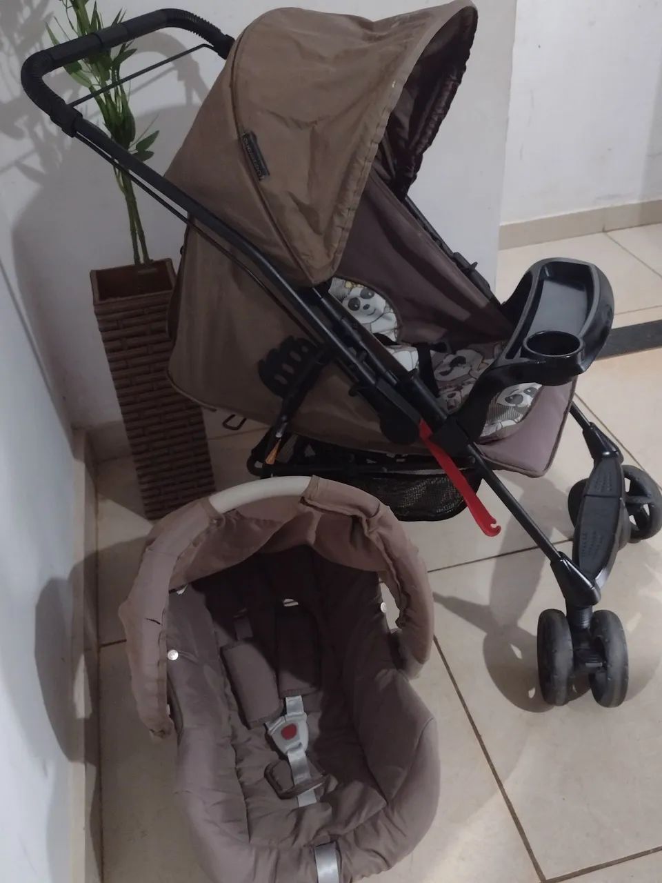 Carrinho com bebê conforto  - Foto 3