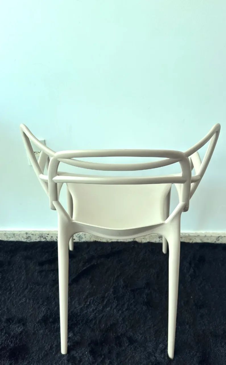 Cadeira Modelo Masters bege claro/off-white  - Design Moderno - Foto 2