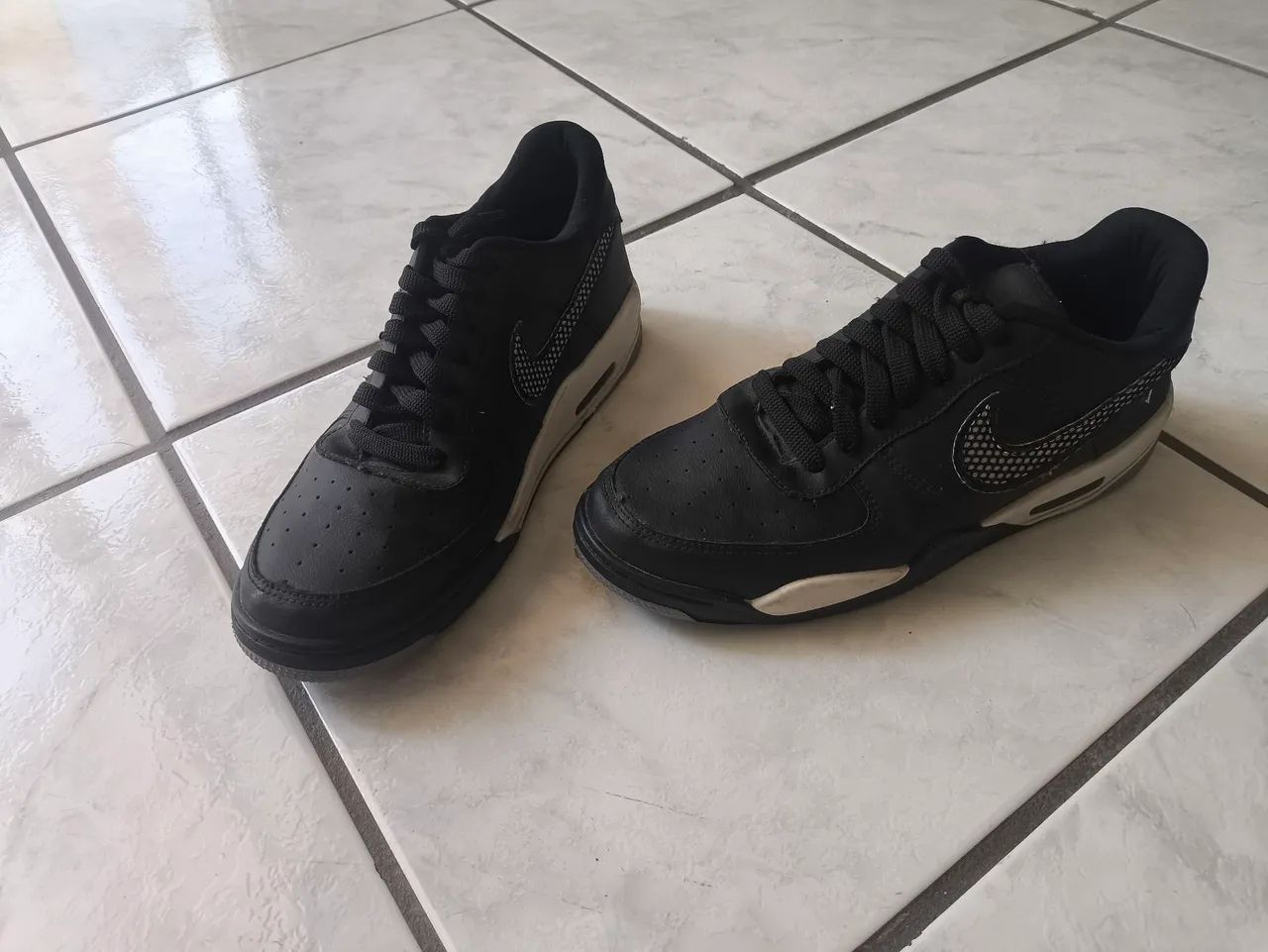 vendo 2 tênis  - Foto 2