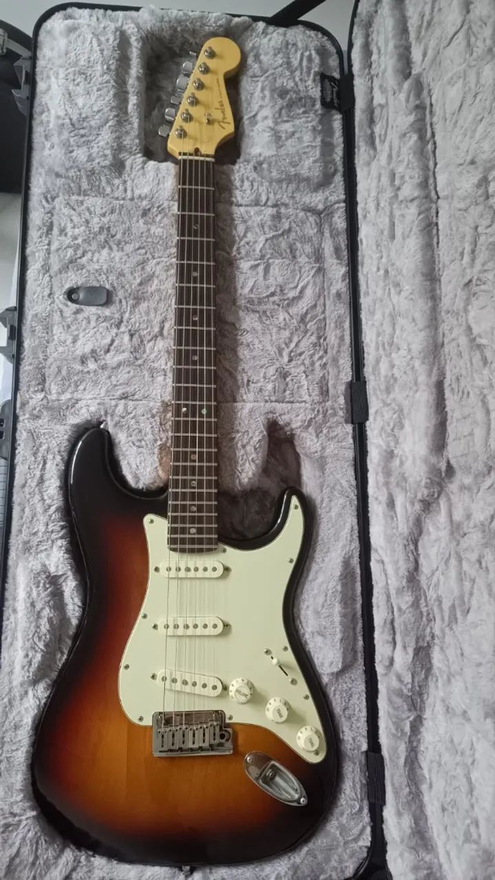guitarra fender american deluxe stratocaster