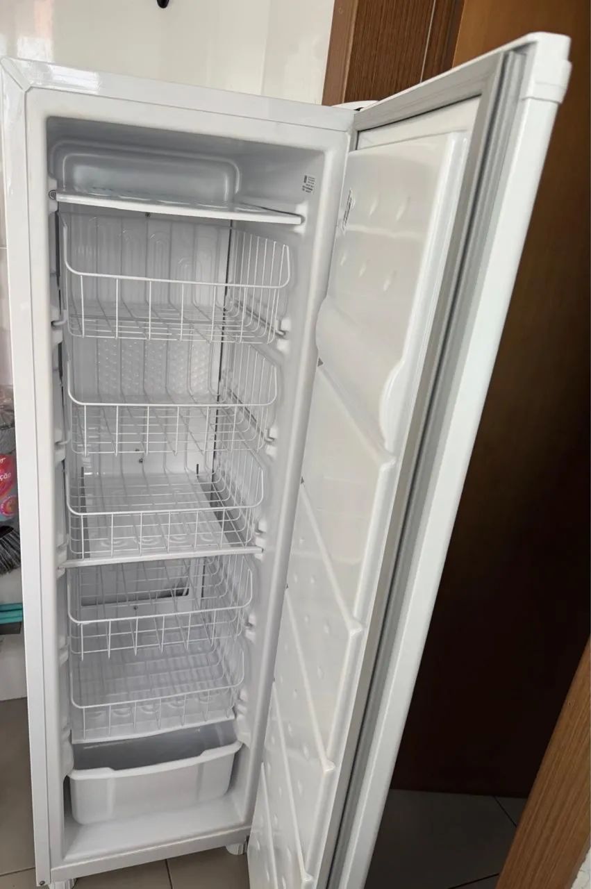 Vendo Freezer Novíssimo  - Foto 5