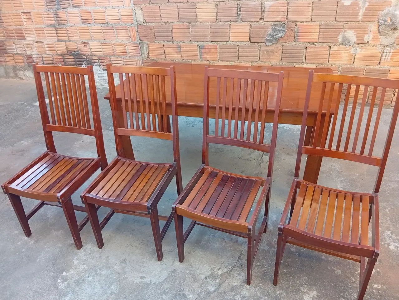 Linda mesa de madeira  - Foto 2