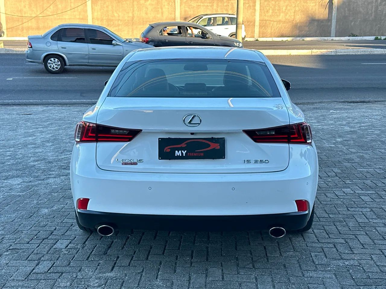 Lexus IS-250 F Sport 2.5 24V 208cv Aut., foto 5 de 11