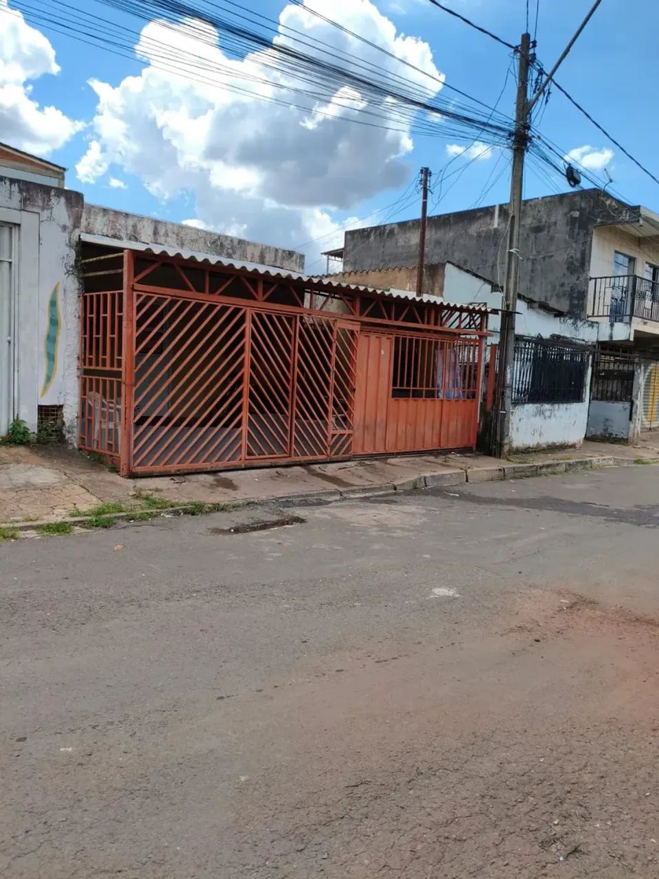 COMPRE UMA CASA QUE VALE POR DUAS!