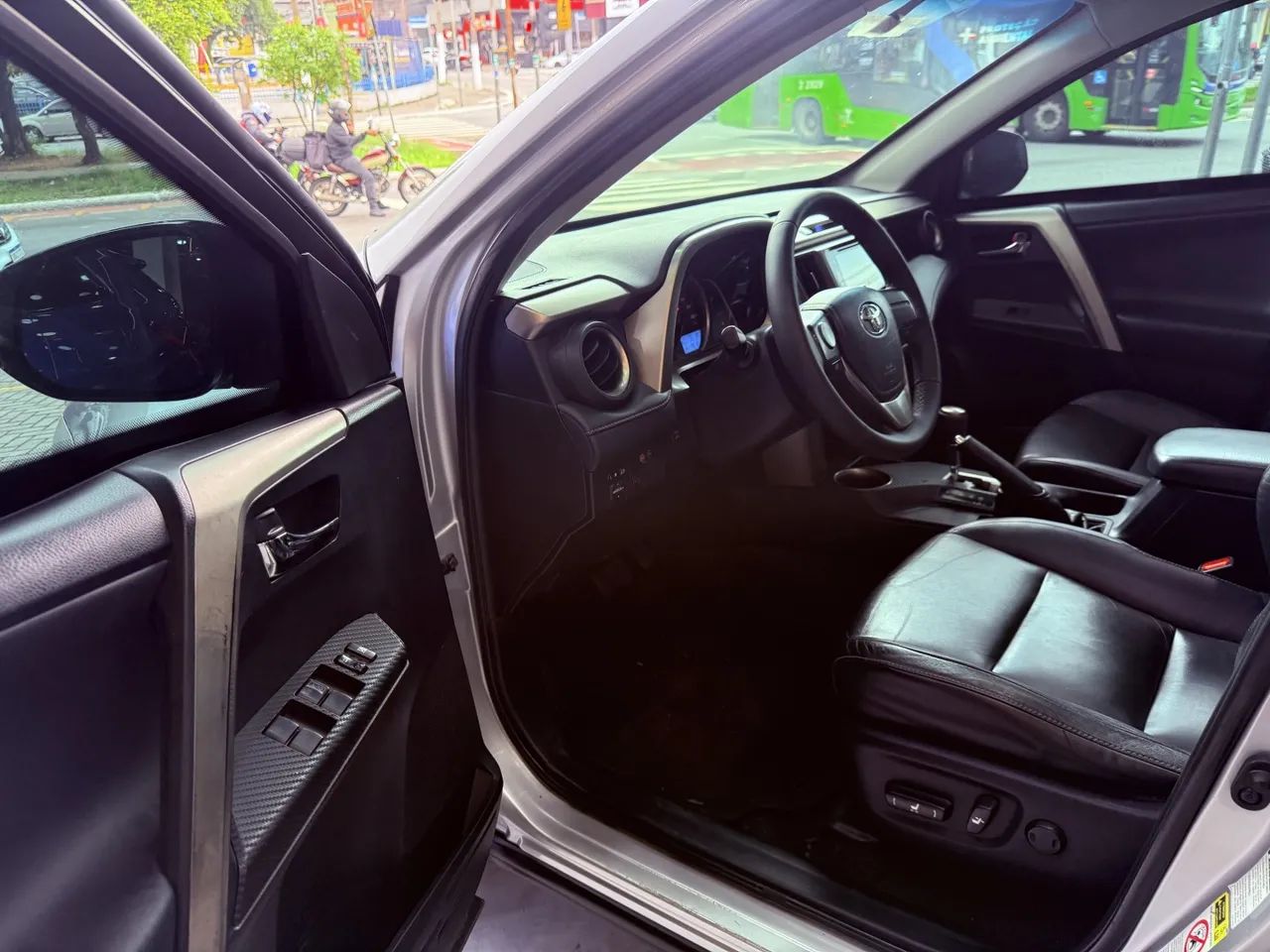 Toyota RAV4 2.5 4x4 16V Aut., foto 10 de 20
