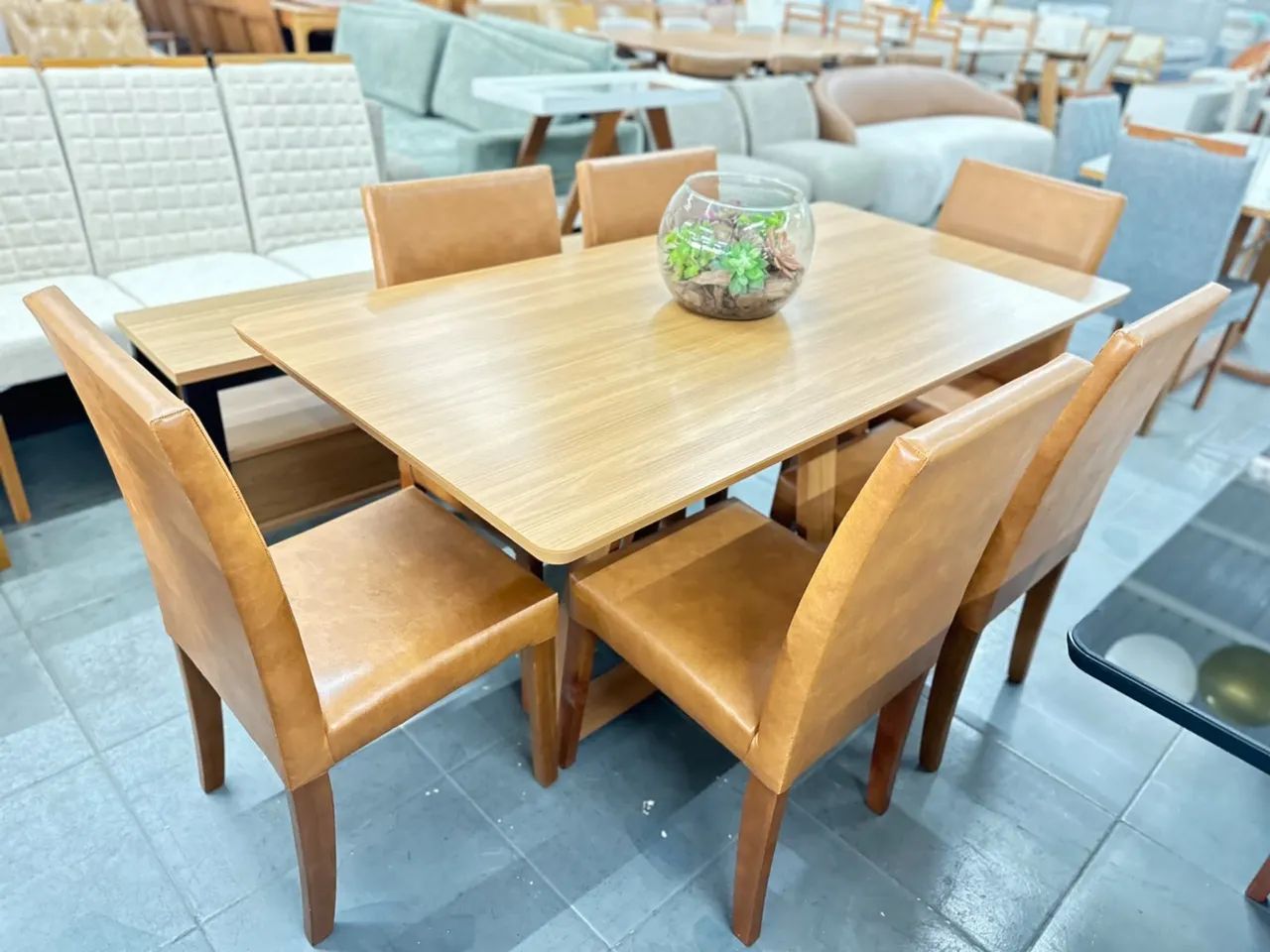 Mesa nova de madeira completa 