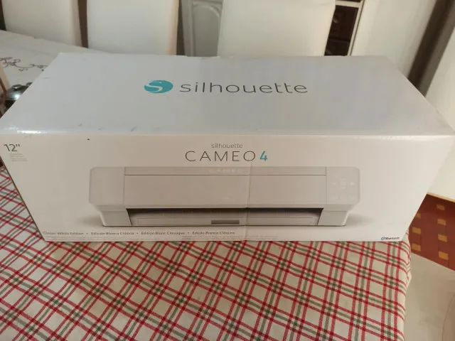 Silhouette Cameo 4