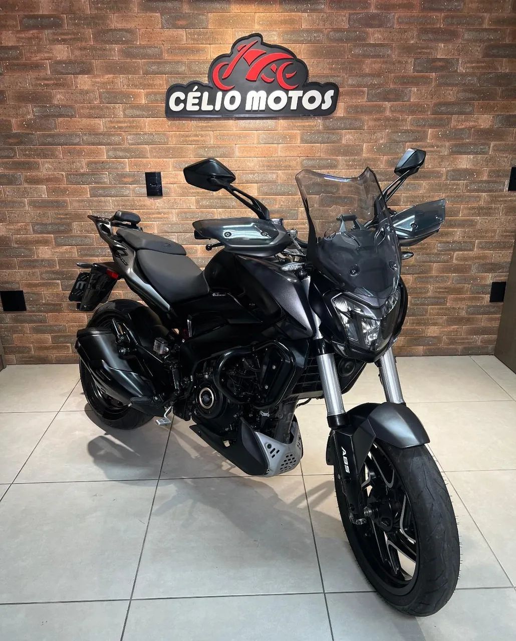 DOMINAR 400 T PRETA 2023/2024 - Foto 2