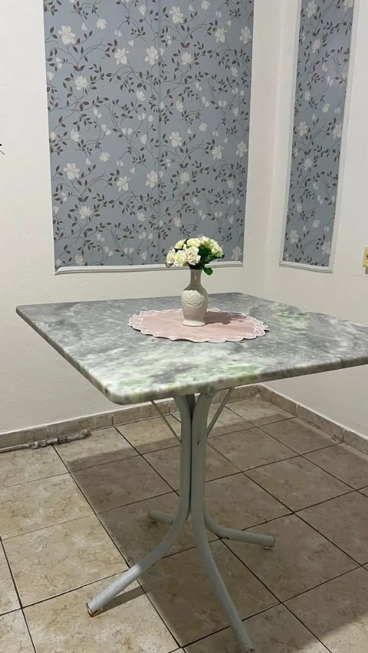 Mesa, duas cadeiras e duas poltronas. - Foto 5